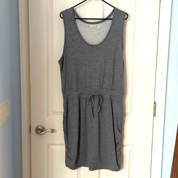 Dress - Picture 1 of 5